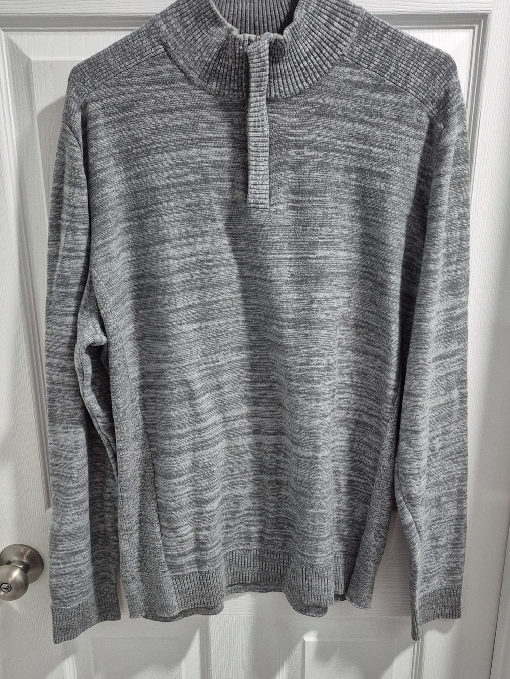 Alfani Men's Light Heather Gray Half-Zip Sweater